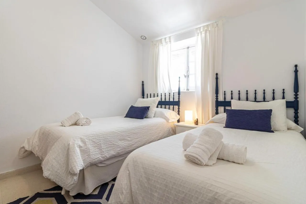 Casa amurallada MNueLa , wifi, garage opcional Jerez de la Frontera Apartamento