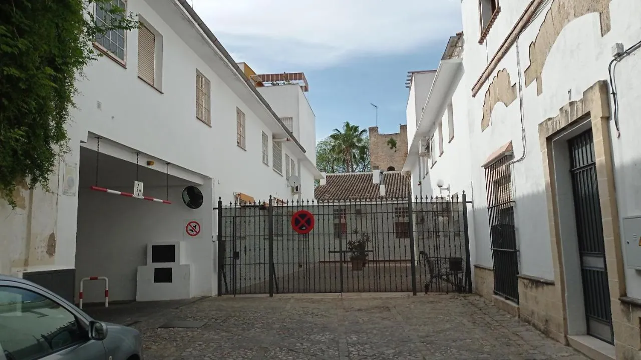 Casa amurallada MNueLa , wifi, garage opcional Jerez de la Frontera